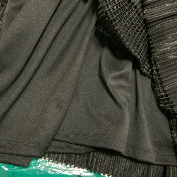 Women’s Skirt - Picture 4 of 5